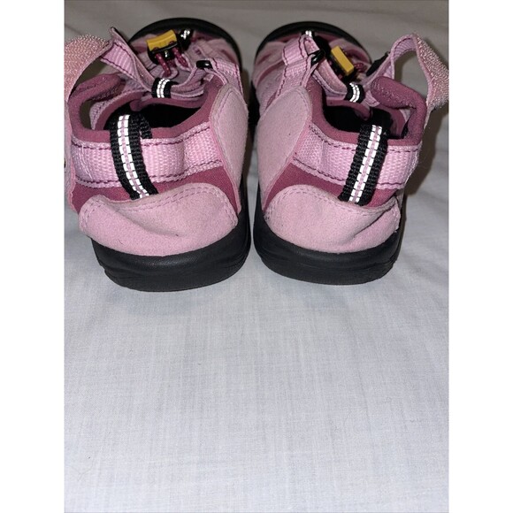 Keen Water Sandals Women’s Size 5 Medium Pink Fabric Cinch Strap Waterproof - Picture 10 of 12